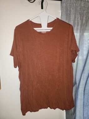 Nine West Women's Short Sleeve Crew Tee in Rust Brown